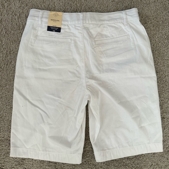 St. John’s Bay White Bermuda Shorts 11 inch inseam - Picture 5 of 5